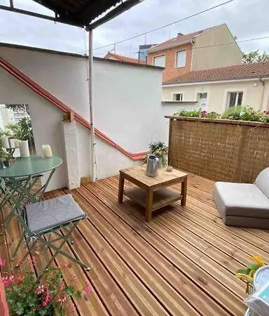 Holiday home Charmante Maison 2 Terrasses A 5 Mins Du Metro *